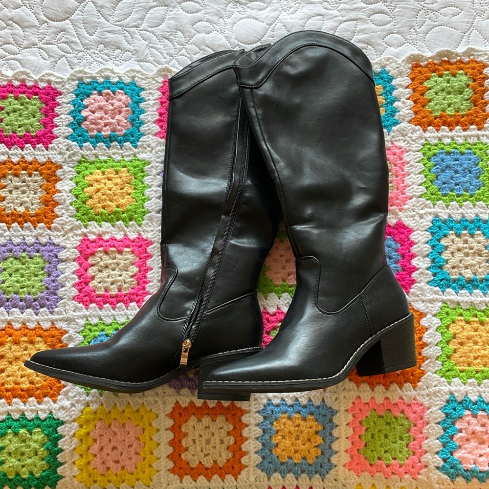 Black Boots